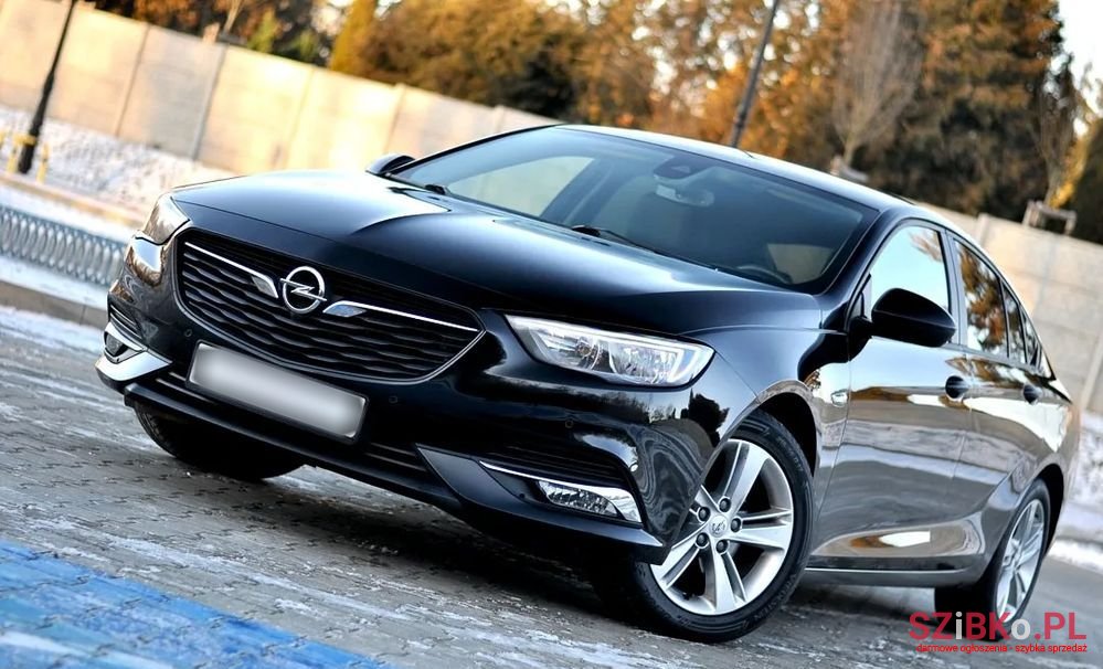 2018' Opel Insignia photo #5