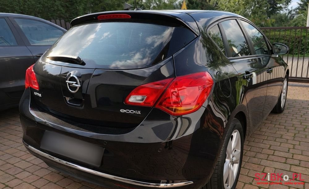 2015' Opel Astra 1.4 T Cosmo photo #3