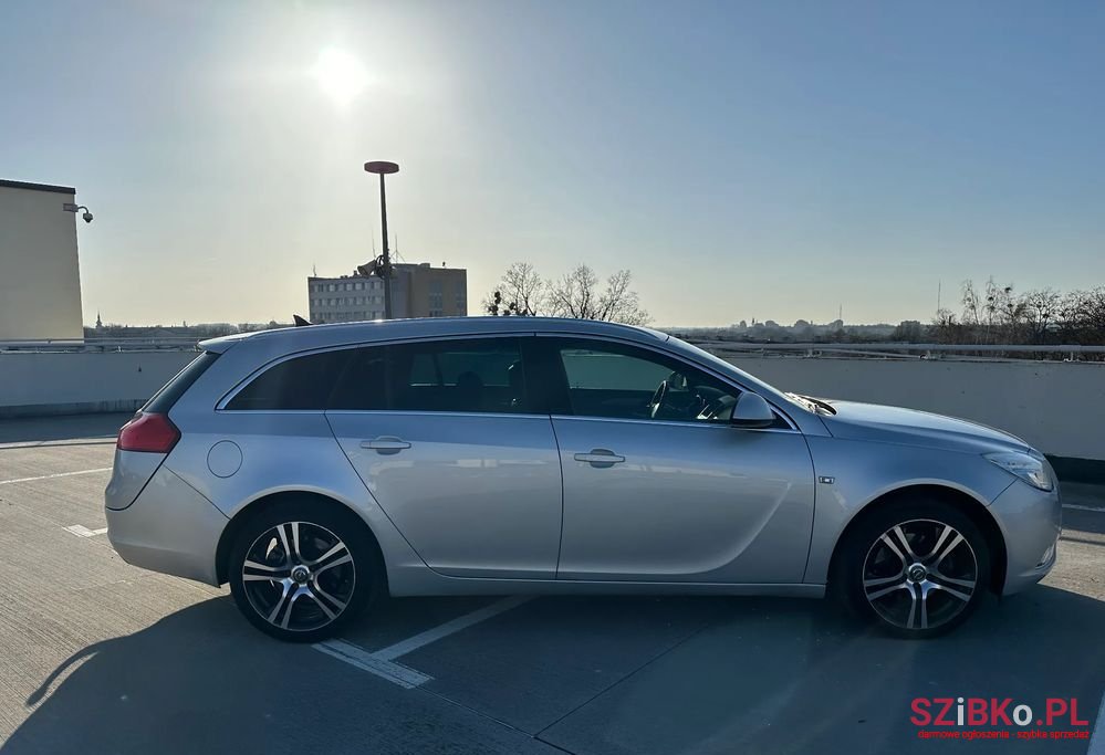 2011' Opel Insignia 2.0 Cdti photo #2