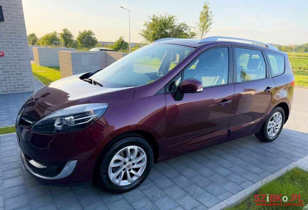 2013' Renault Grand Scenic photo #3