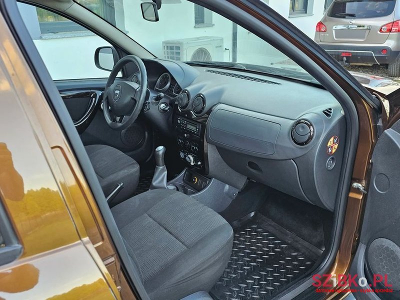 2010' Dacia Duster photo #3