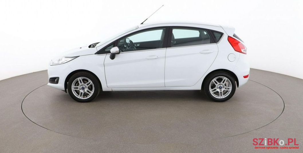 2013' Ford Fiesta photo #2