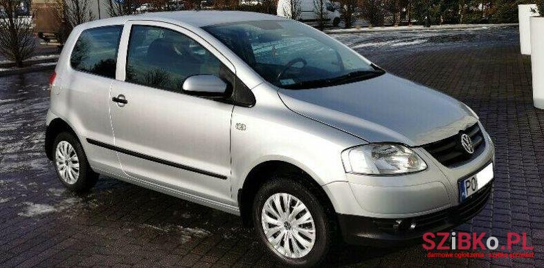 2006' Volkswagen Fox photo #1