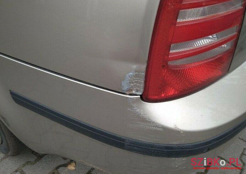 2004' Skoda Superb photo #2