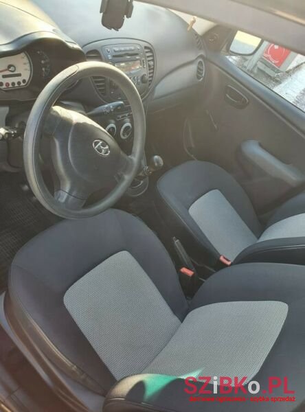 2010' Hyundai i10 photo #2