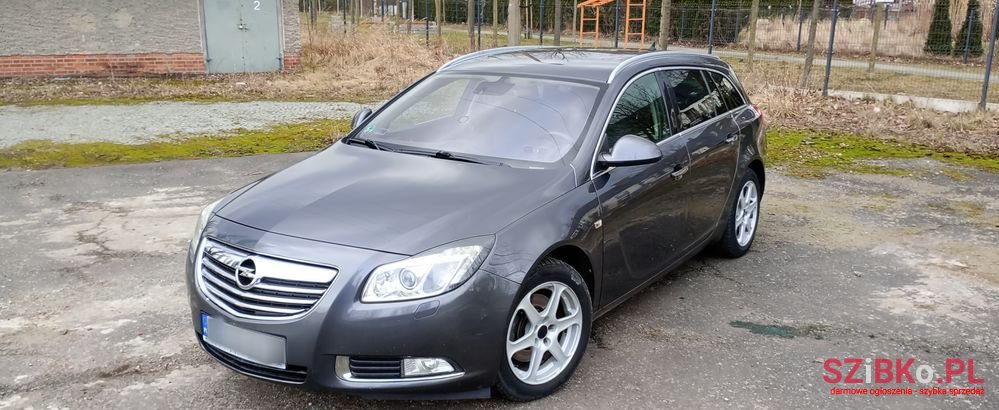 2011' Opel Insignia photo #1