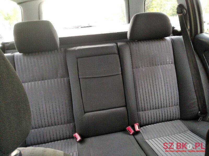 2002' Skoda Octavia photo #6