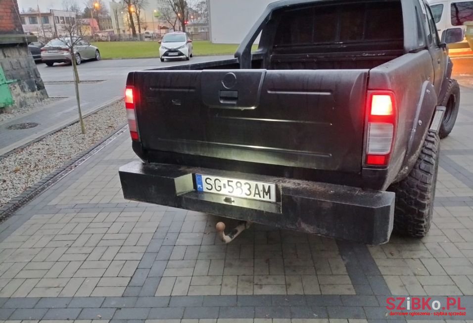 2001' Nissan Navara photo #6