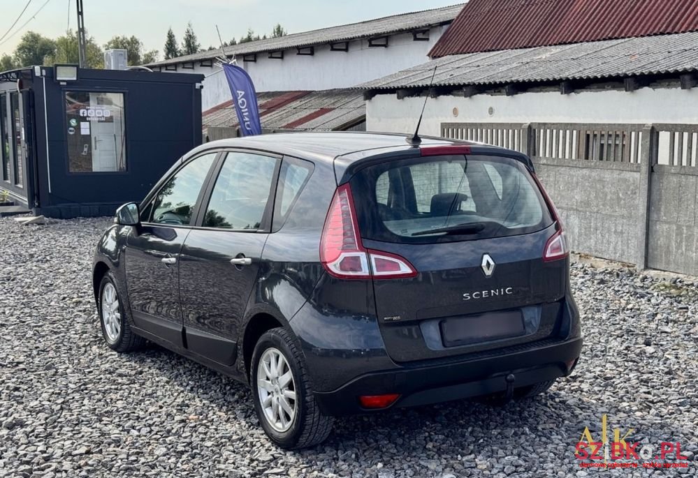 2009' Renault Scenic photo #1