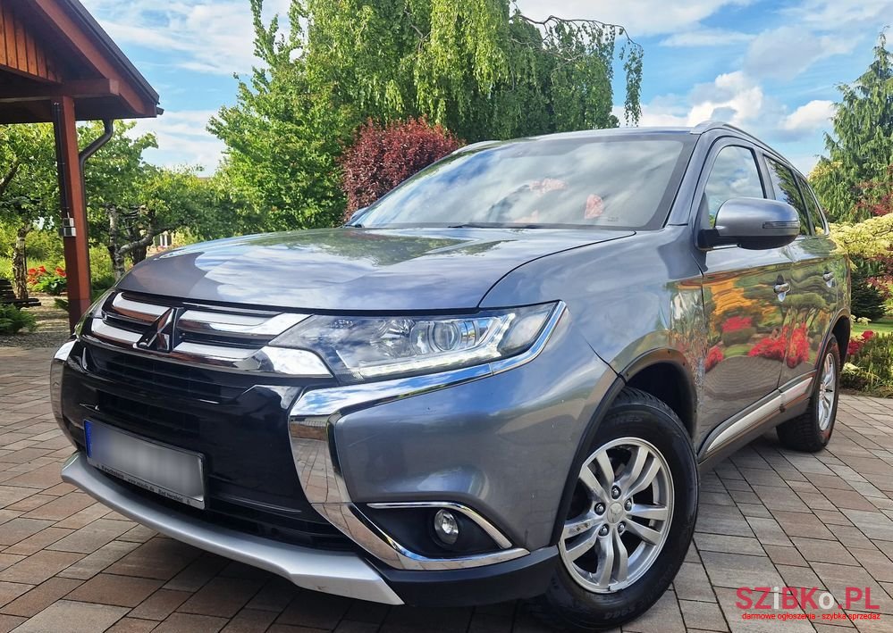 2017' Mitsubishi Outlander 2.0 Invite + 2Wd photo #2