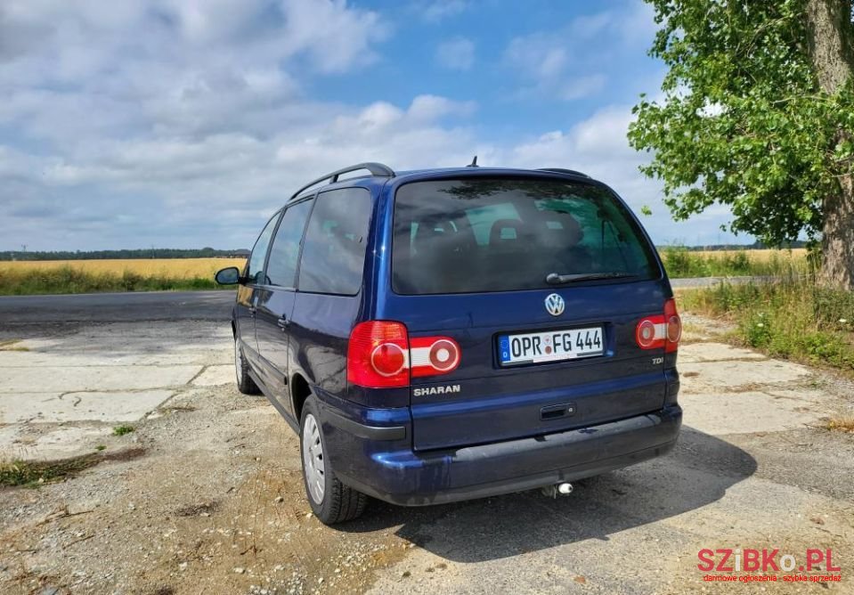 2004' Volkswagen Sharan photo #4