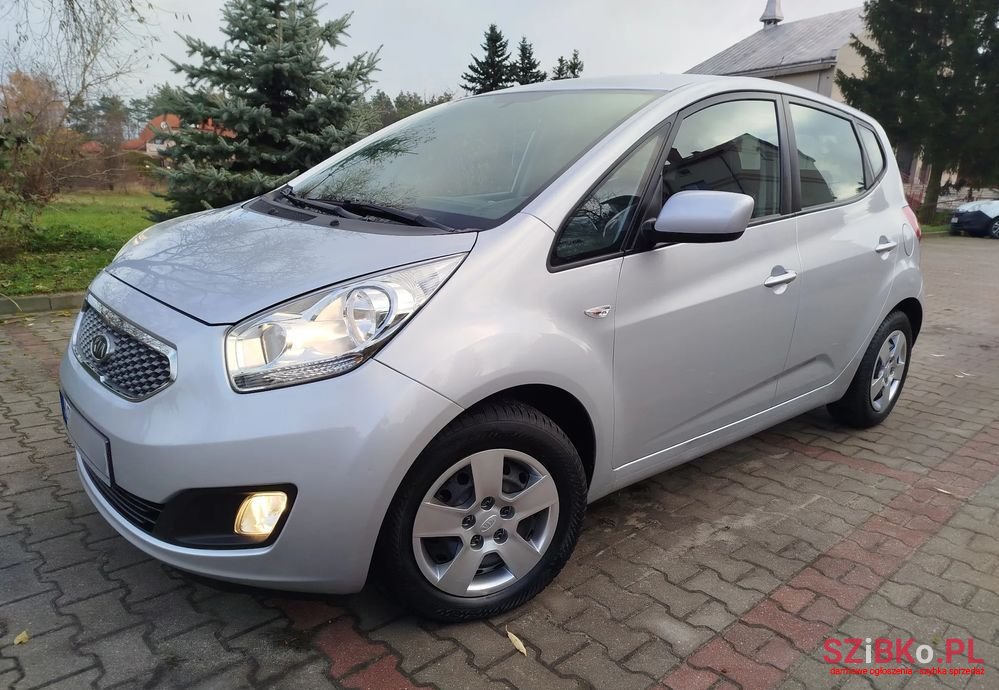 2012' Kia Venga Diesel Attract photo #1