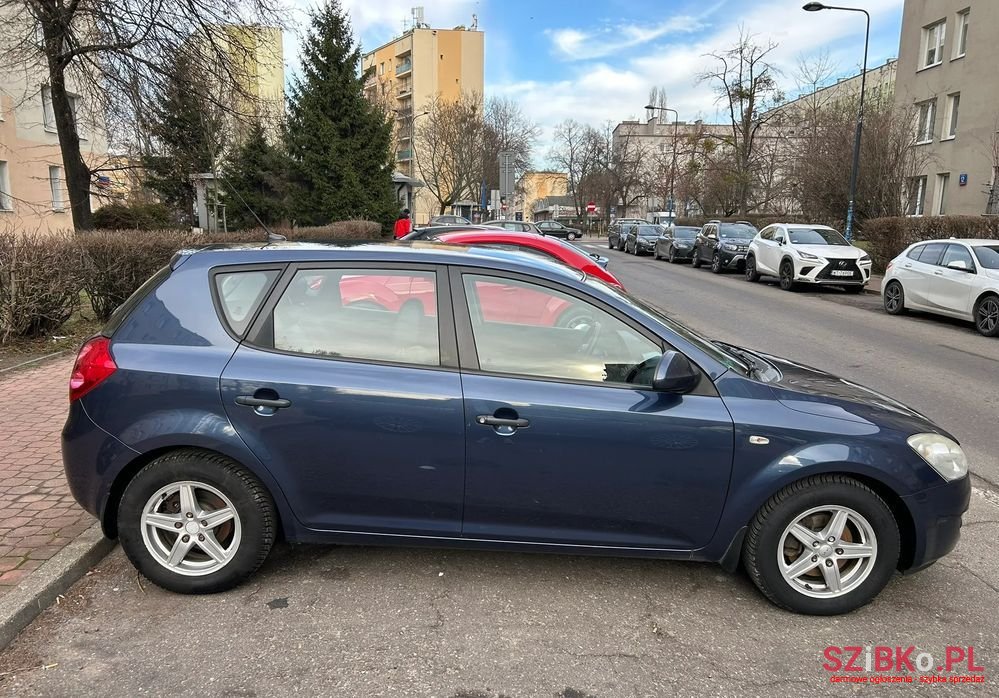 2008' Kia Ceed photo #4
