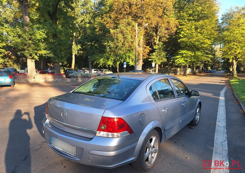 2008' Opel Astra photo #4