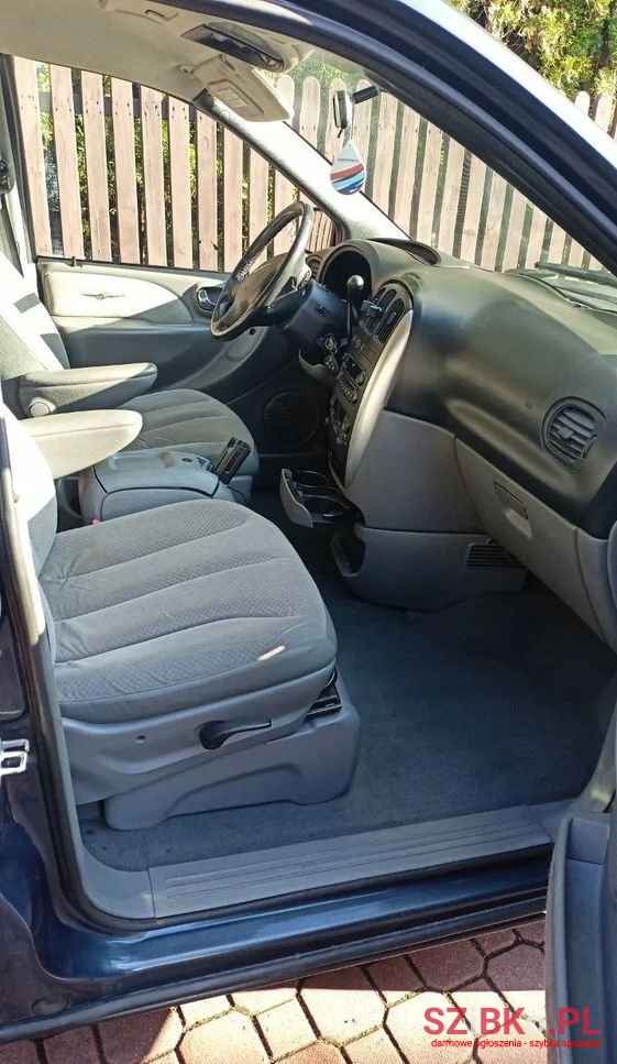 2007' Chrysler Grand Voyager photo #4