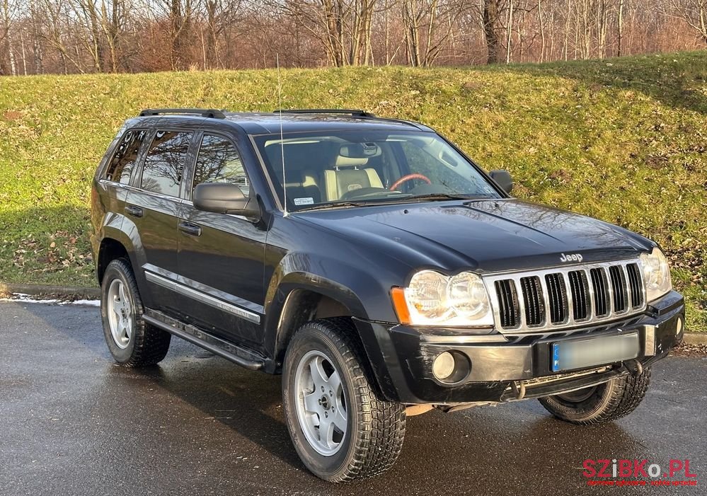 2005' Jeep Grand Cherokee photo #1