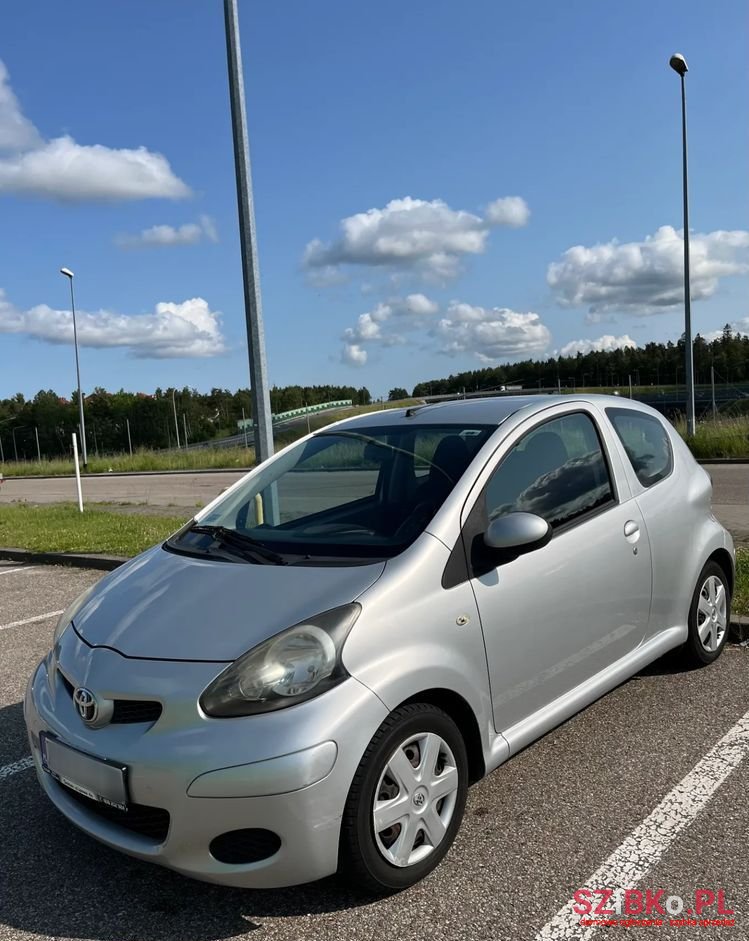 2010' Toyota Aygo photo #1