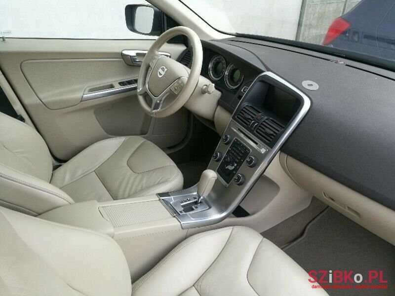 2012' Volvo XC60 photo #6