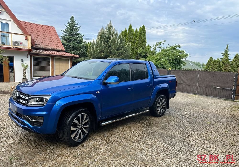 2020' Volkswagen Amarok photo #2