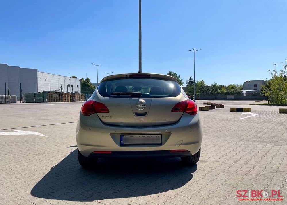 2009' Opel Astra 1.6 Cosmo photo #5