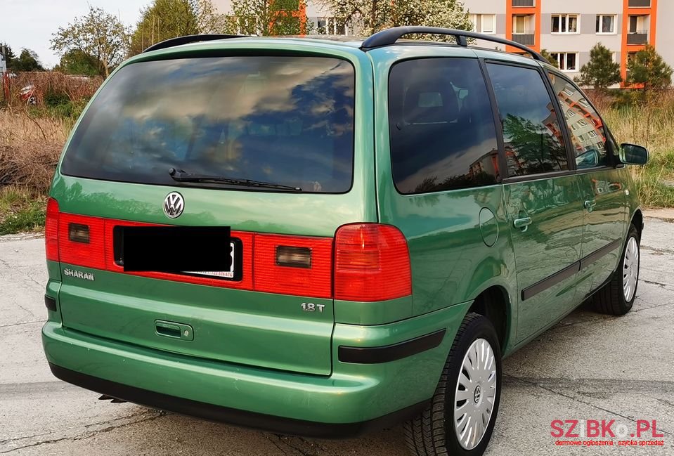 2002' Volkswagen Sharan photo #5