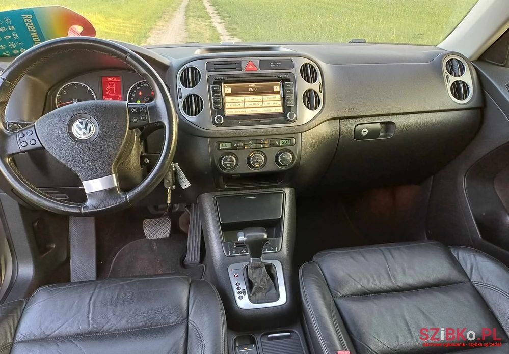 2008' Volkswagen Tiguan photo #5