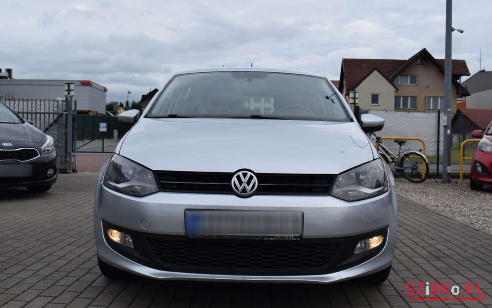 2010' Volkswagen Polo photo #4