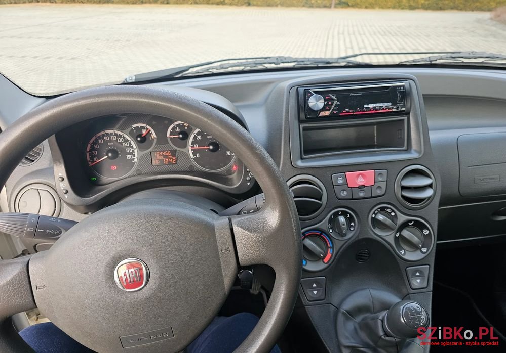 2011' Fiat Panda 1.2 4X4 Climbing photo #6