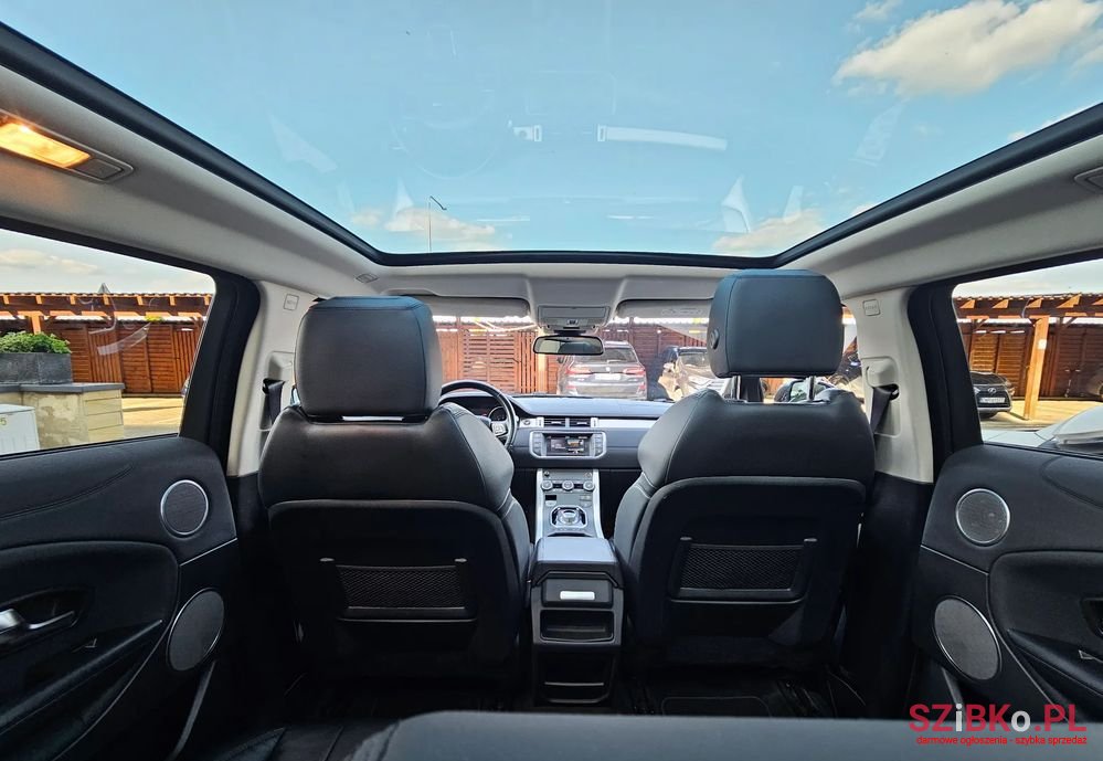 2016' Land Rover Range Rover Evoque 2.0Si4 Se photo #1