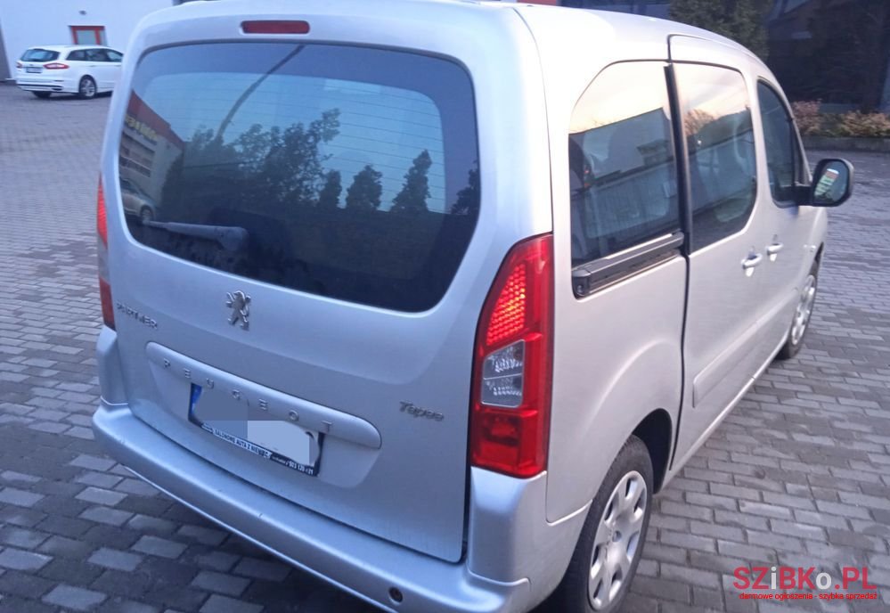 2013' Peugeot Partner photo #4