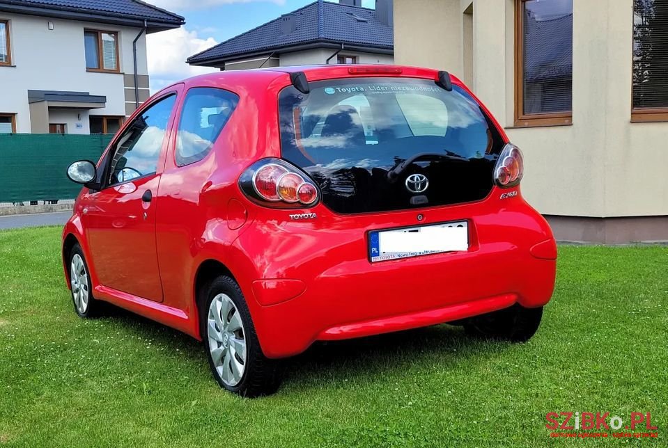 2012' Toyota Aygo photo #6