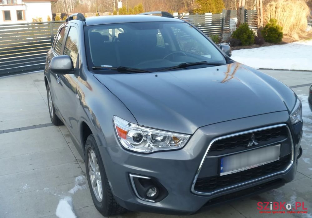 2015' Mitsubishi ASX photo #4