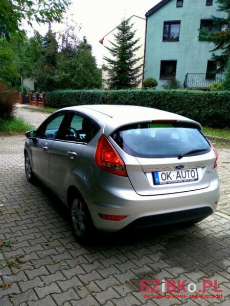 2011' Ford Fiesta photo #3