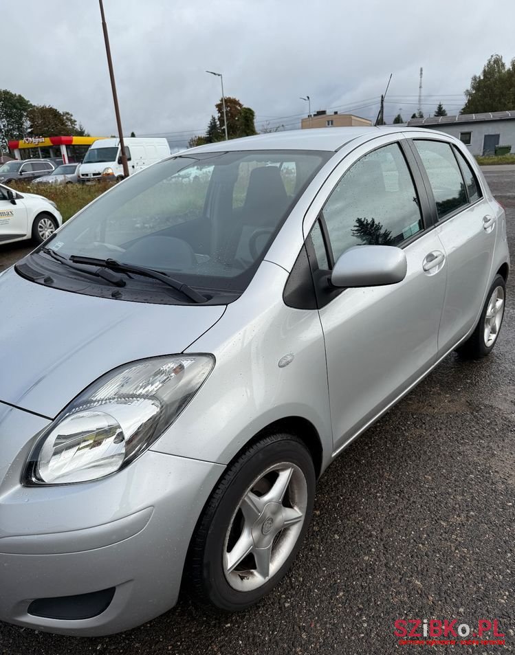 2010' Toyota Yaris 1.33 2010 photo #4