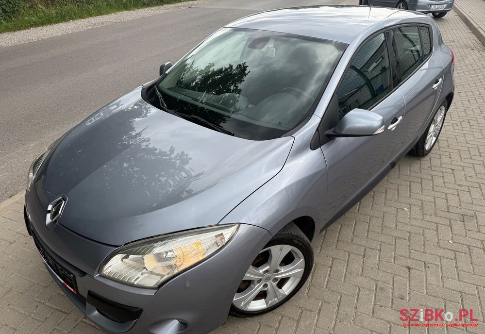 2009' Renault Megane photo #2