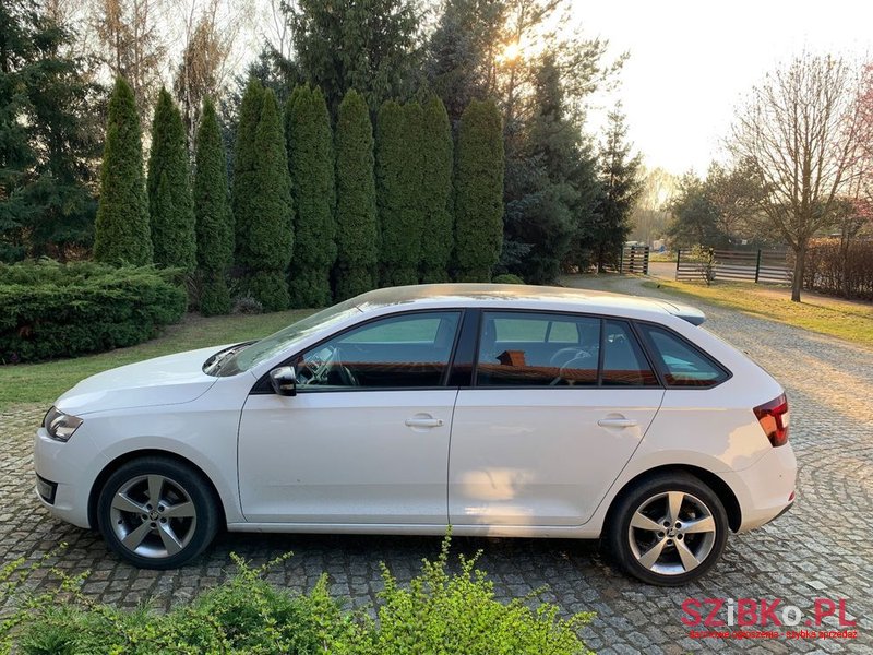 2015' Skoda Rapid 1.2 Tsi Ambition Dsg photo #1