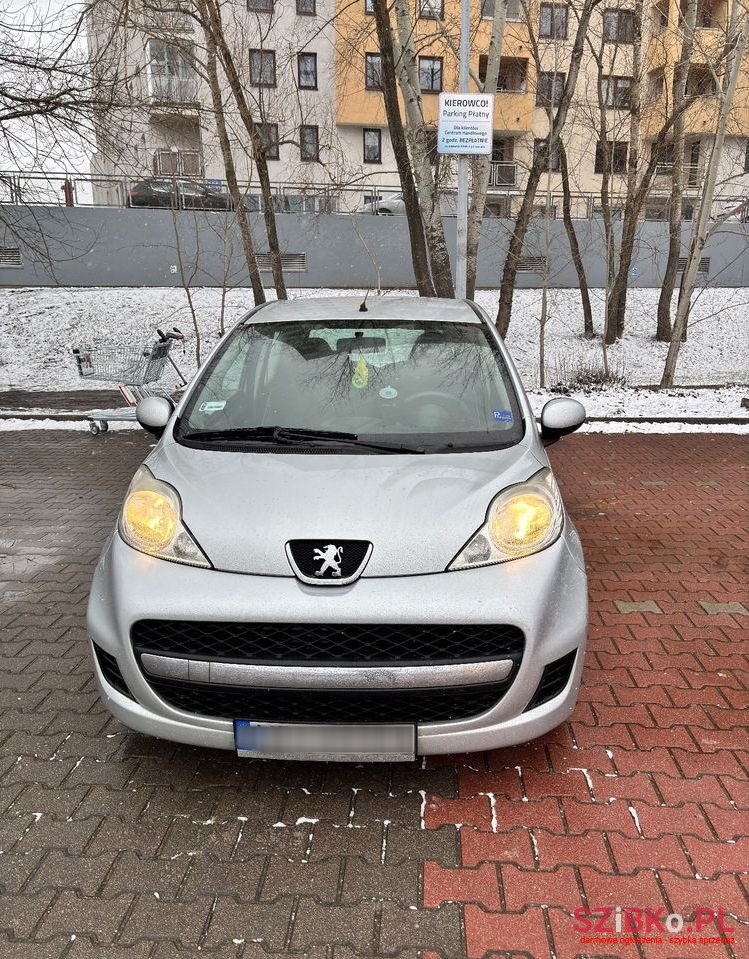 2010' Peugeot 107 1.0 Trendy Euro5 photo #2