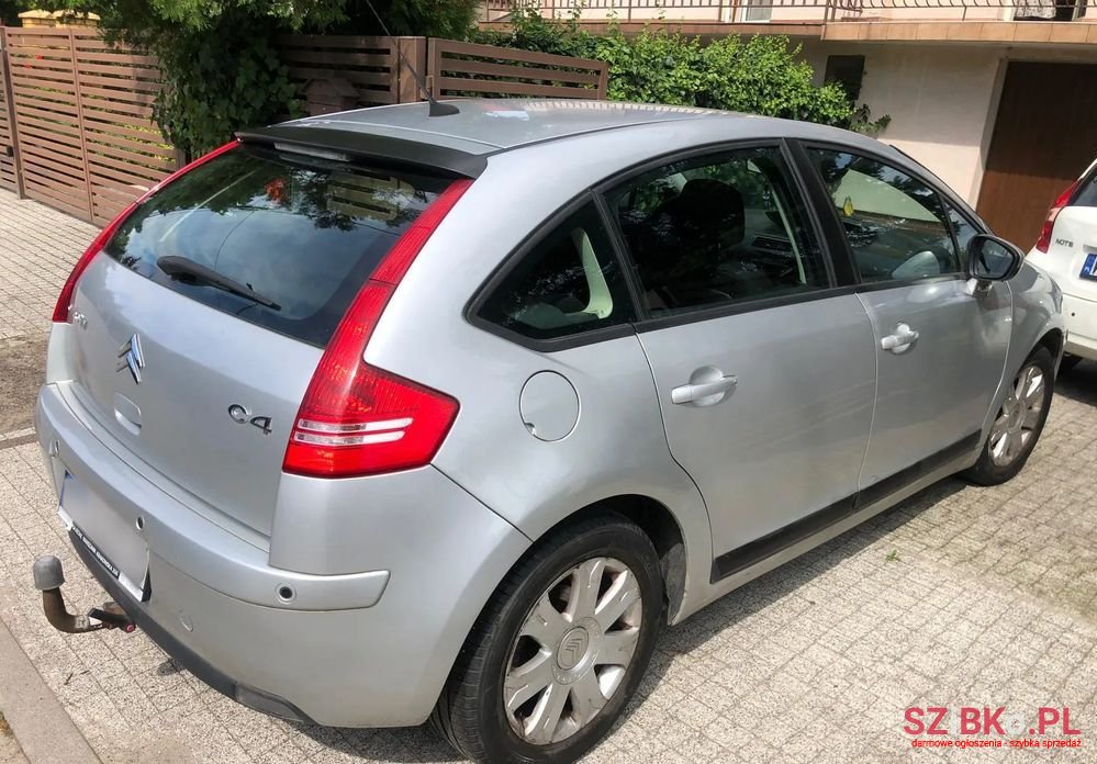 2009' Citroen C4 photo #3