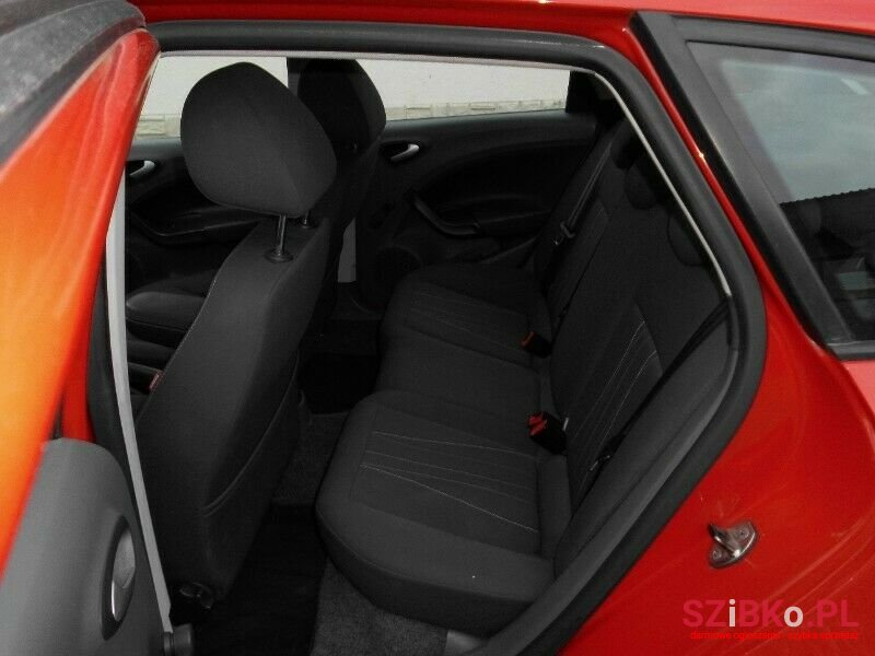 2012' SEAT Ibiza photo #4