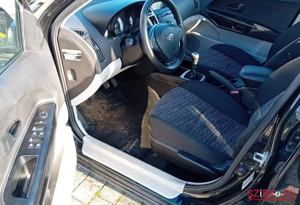 2007' Kia Ceed photo #4