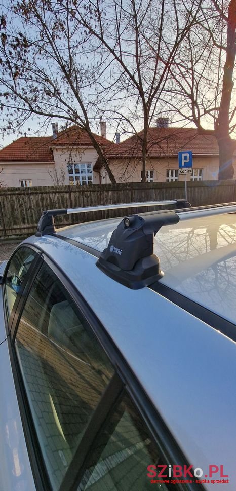 2009' BMW 1 Series 118I Edition Sport photo #5