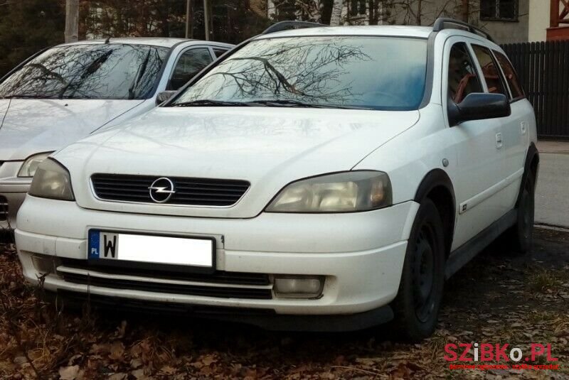 2004' Opel Astra photo #1