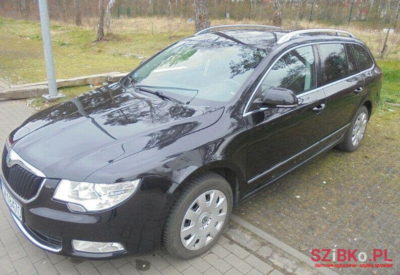2011' Skoda Superb photo #1