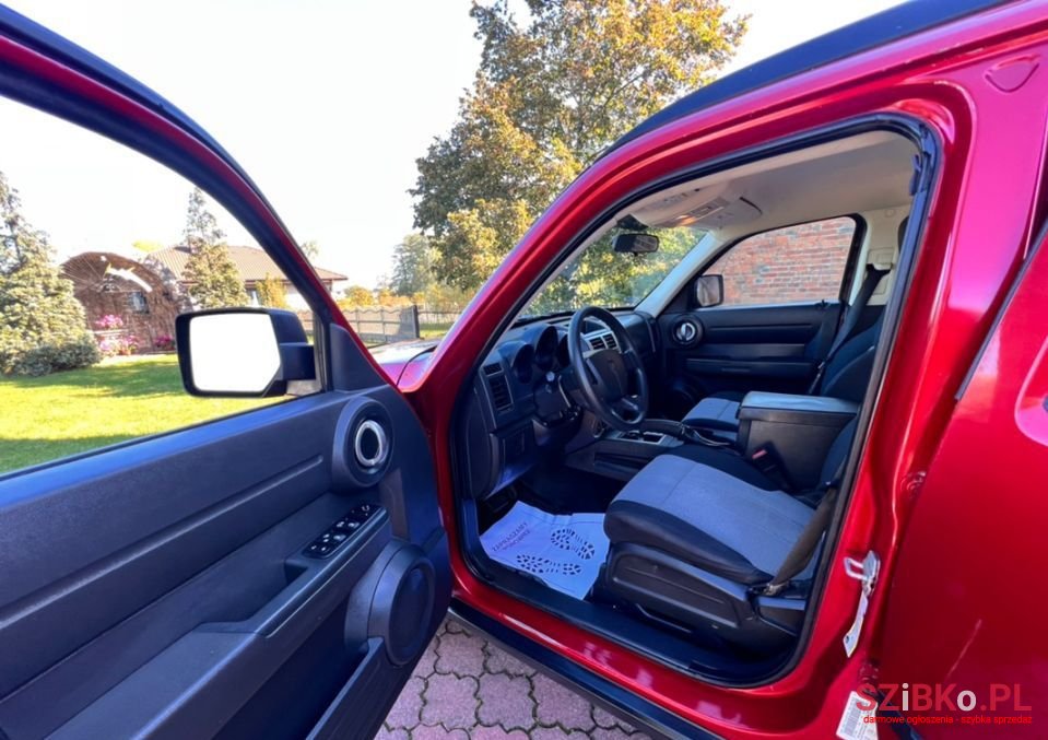 2007' Dodge Nitro photo #2