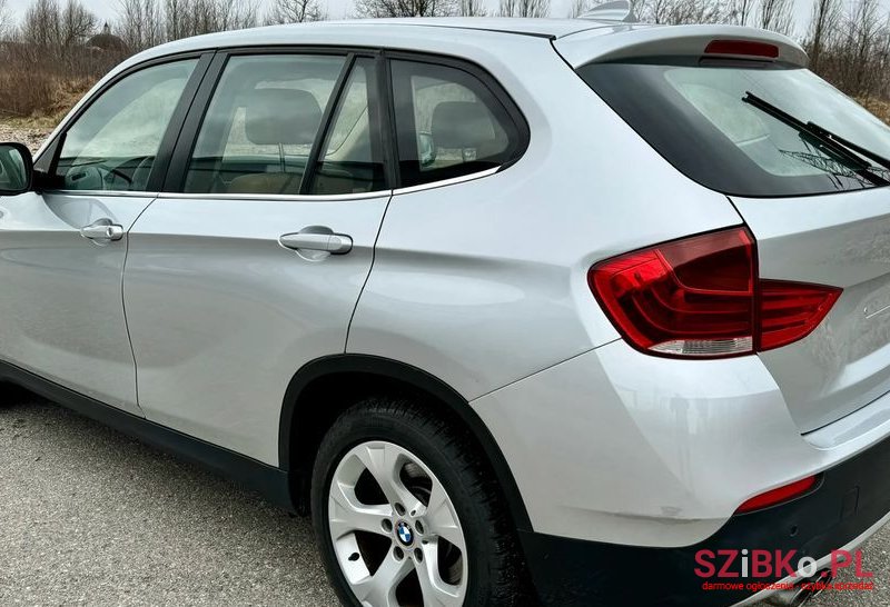 2010' BMW X1 Xdrive28I photo #3