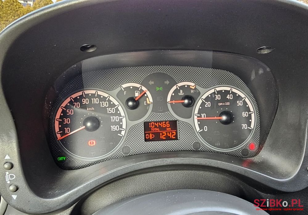 2011' Fiat Panda 1.2 4X4 Climbing photo #5