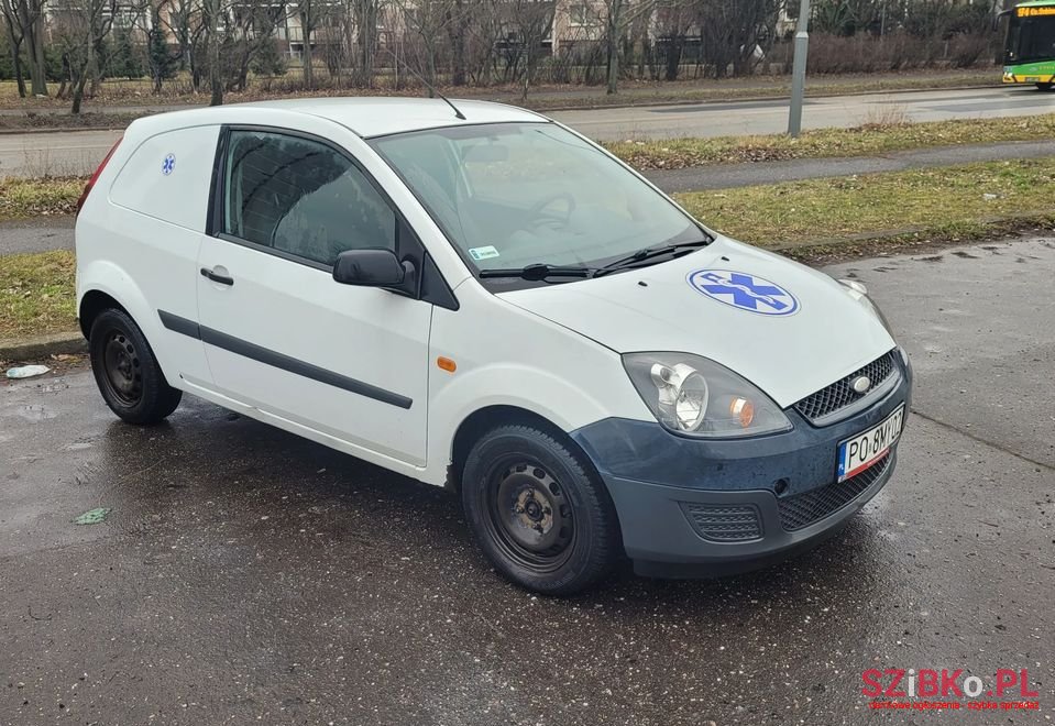 2008' Ford Fiesta photo #1