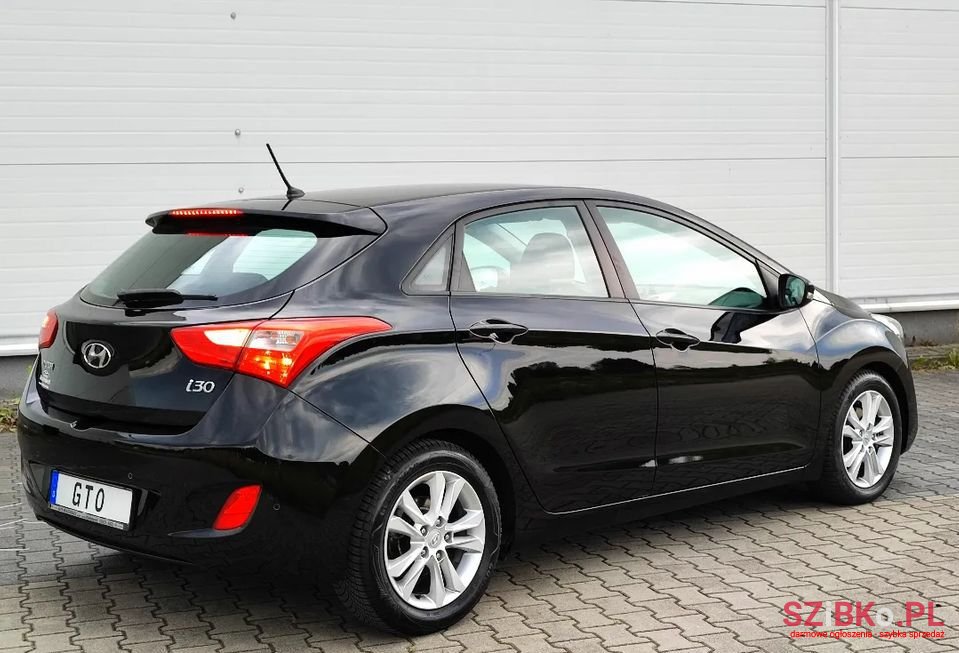 2012' Hyundai i30 photo #6