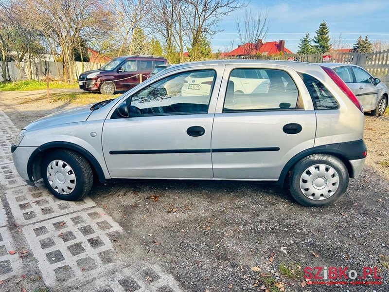 2003' Opel Corsa 1.0 12V Comfort photo #2