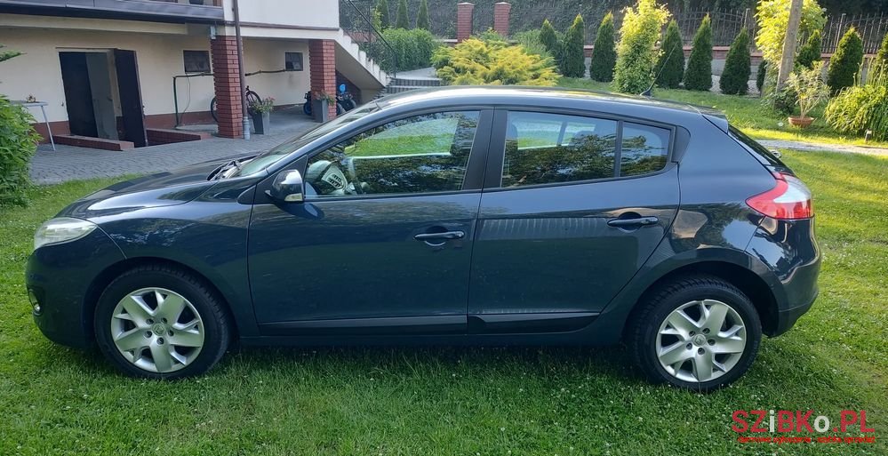 2013' Renault Megane photo #3